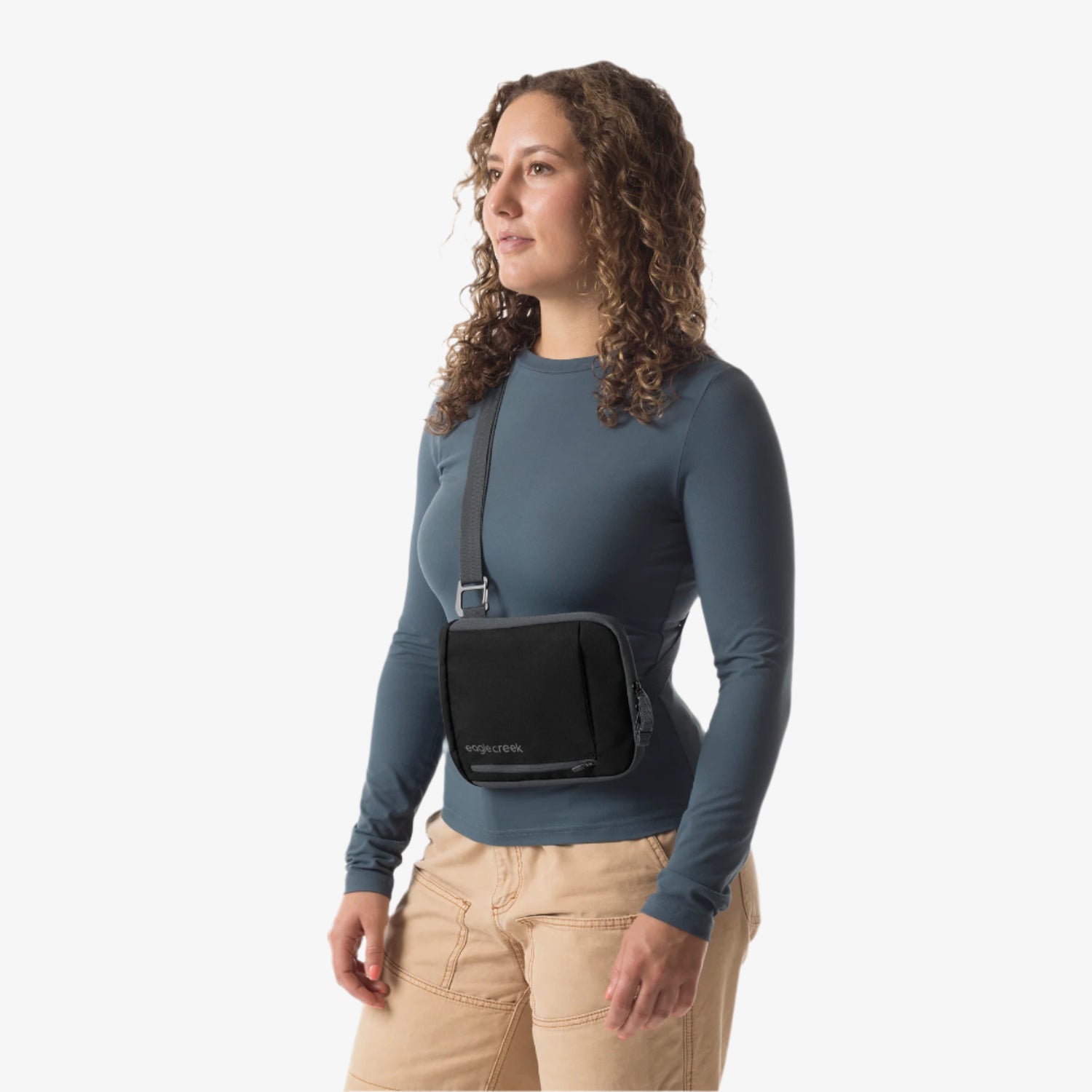 Crossbody Horizontal Detail