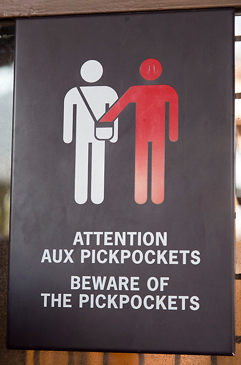 Most Notorious Travel Scams and How to Avoid Them